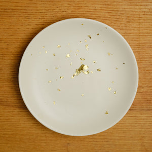 Edible gold flakes for Japanese Tea