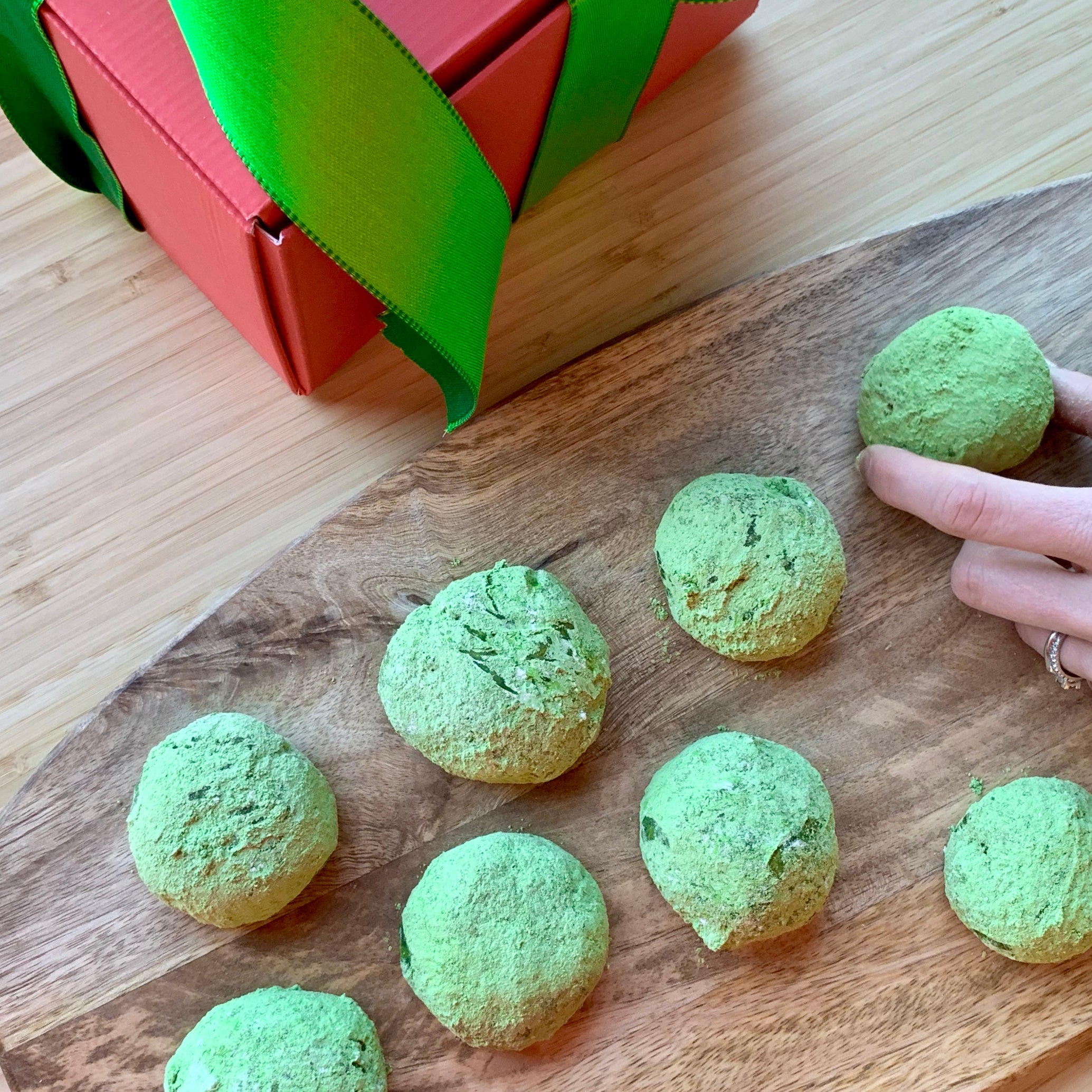 Matcha Mexican Wedding Cookie Recipe
