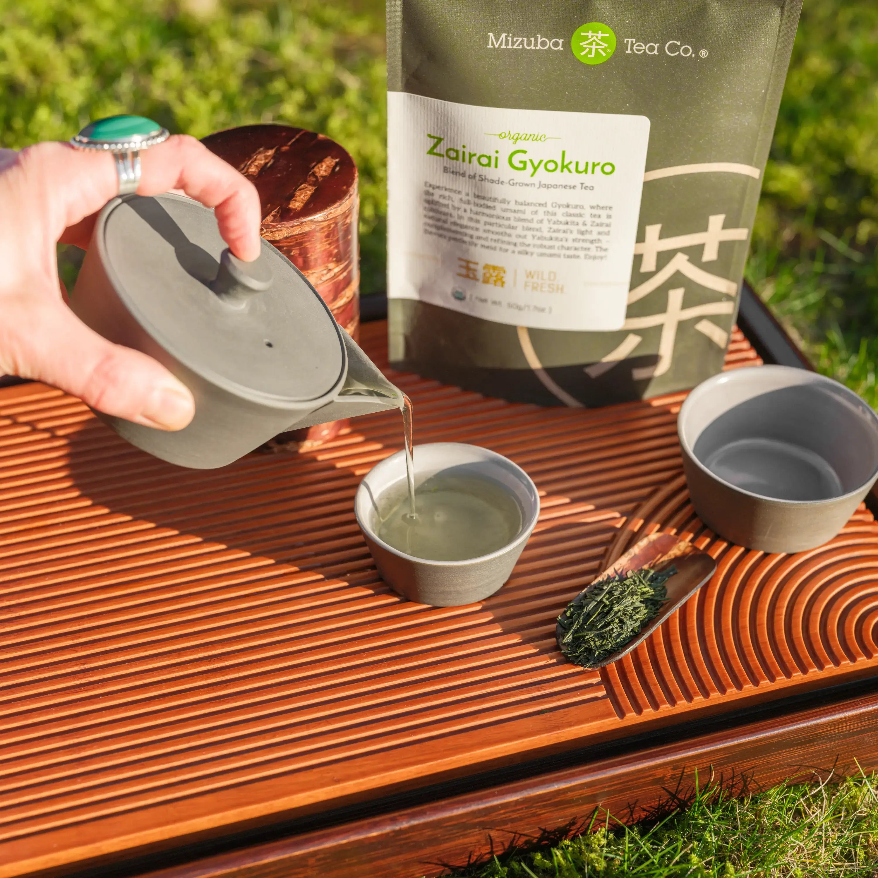 Organic, single-cultivar zairai Gyokuro being poured into tea cup - Mizuba Tea Co.