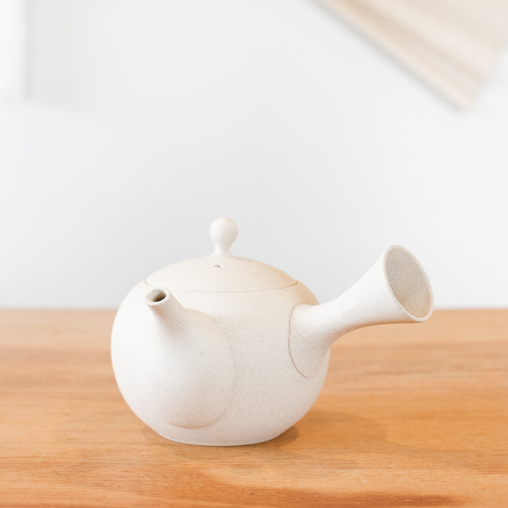 Sandstone Tokoname Kyusu Teapot for Loose Leaf Tea - Mizuba Tea Co.